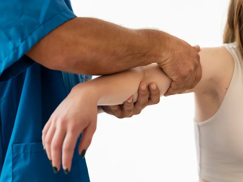 Chiropractic care for elbow pain at The Lab Chiropractic in Charles