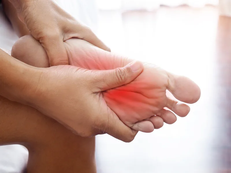 How The Lab Chiropractic treats plantar fasciitis in Charles